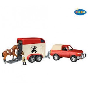 Le  camion fourgon van pour chevaux